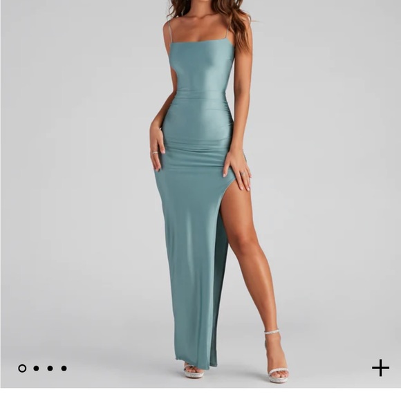 Windsor Dresses & Skirts - Turquoise prom dress